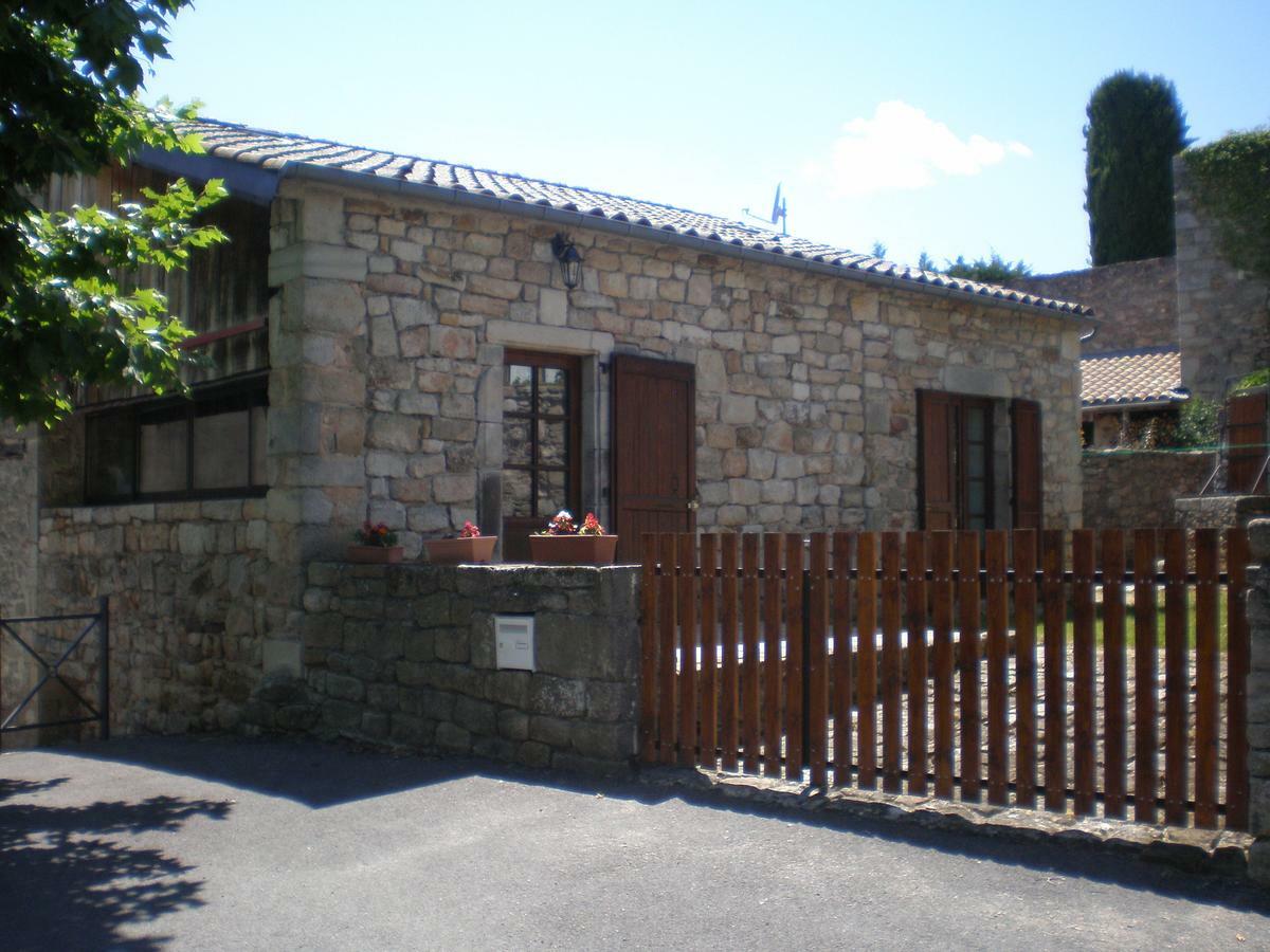 Location De Gites Les Sources Chambonas/Les Vans Rom bilde