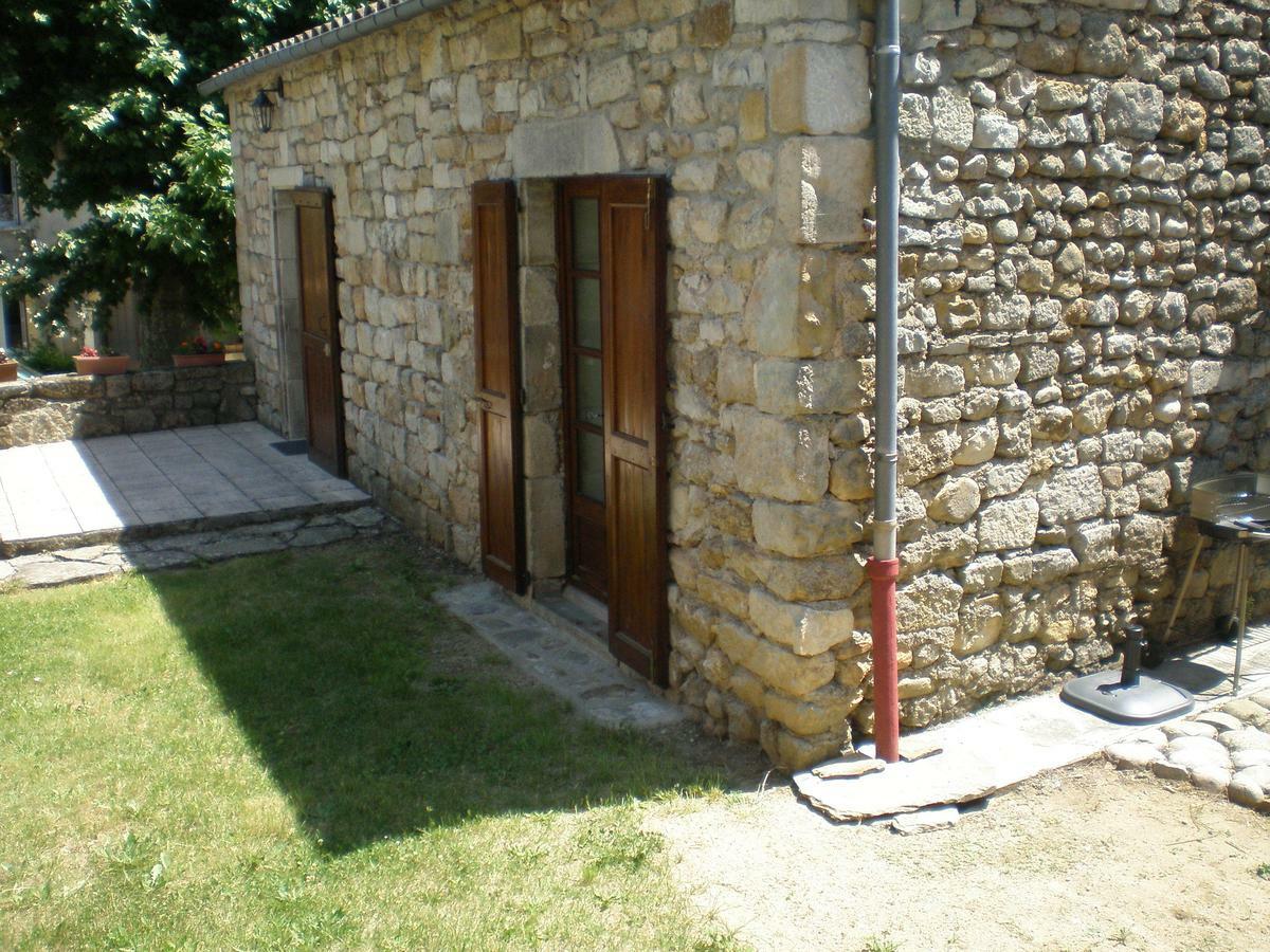 Location De Gites Les Sources Chambonas/Les Vans Rom bilde