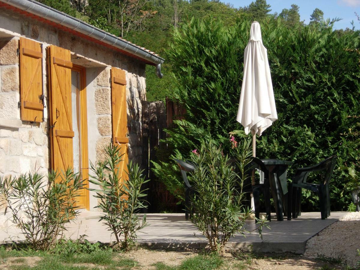 Location De Gites Les Sources Chambonas/Les Vans Rom bilde