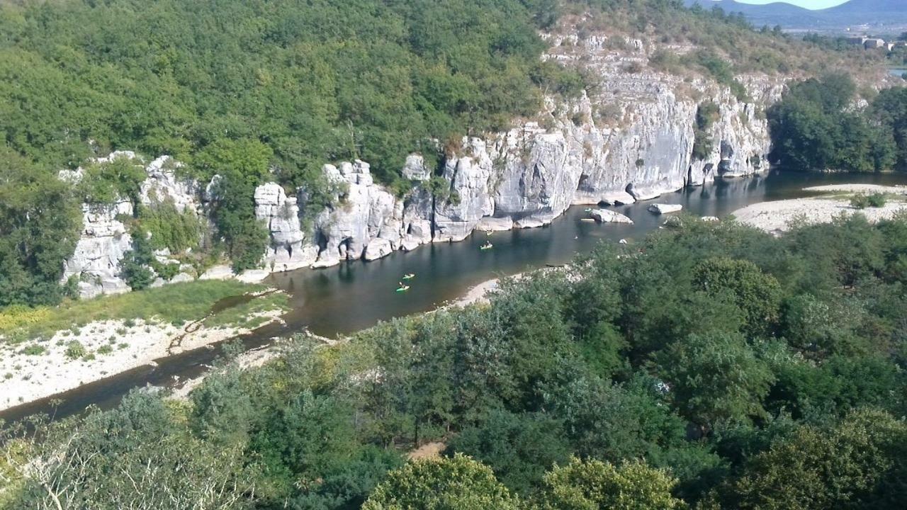 Location De Gites Les Sources Chambonas/Les Vans Eksteriør bilde